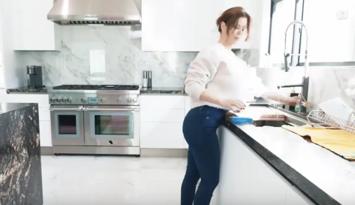 《Alexis Fawx》全系列中文资源-《Alexis Fawx》未删减高清完整版-免费在线播放与网盘分享