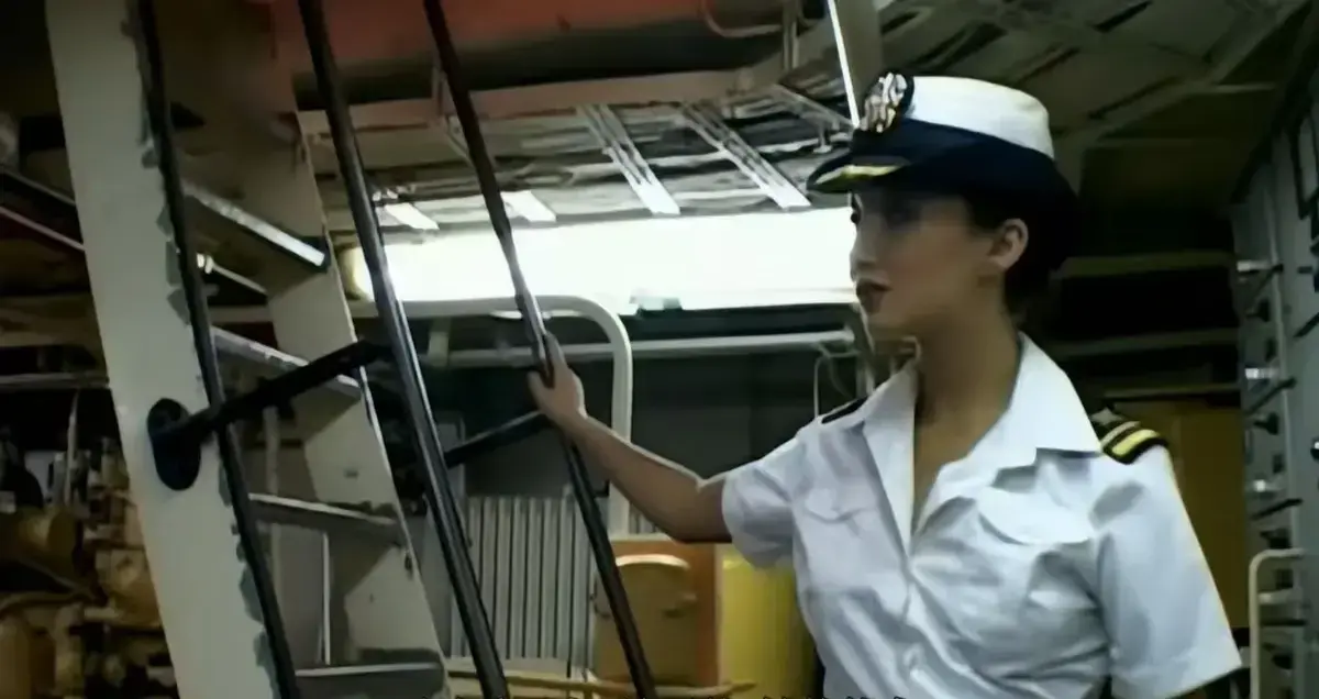 《军舰上的女兵》HD1080P高清播放-《军舰上的女兵》无广告在线观看-卡楚米领衔主演无删减版全集