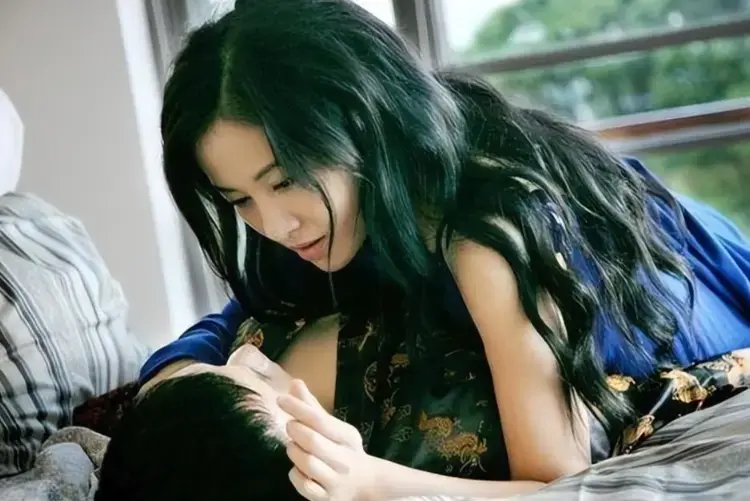 韩国电影《嫂嫂情事》未删减版1080P高清播放-《嫂嫂情事》全集免费在线观看-高清画质无广告